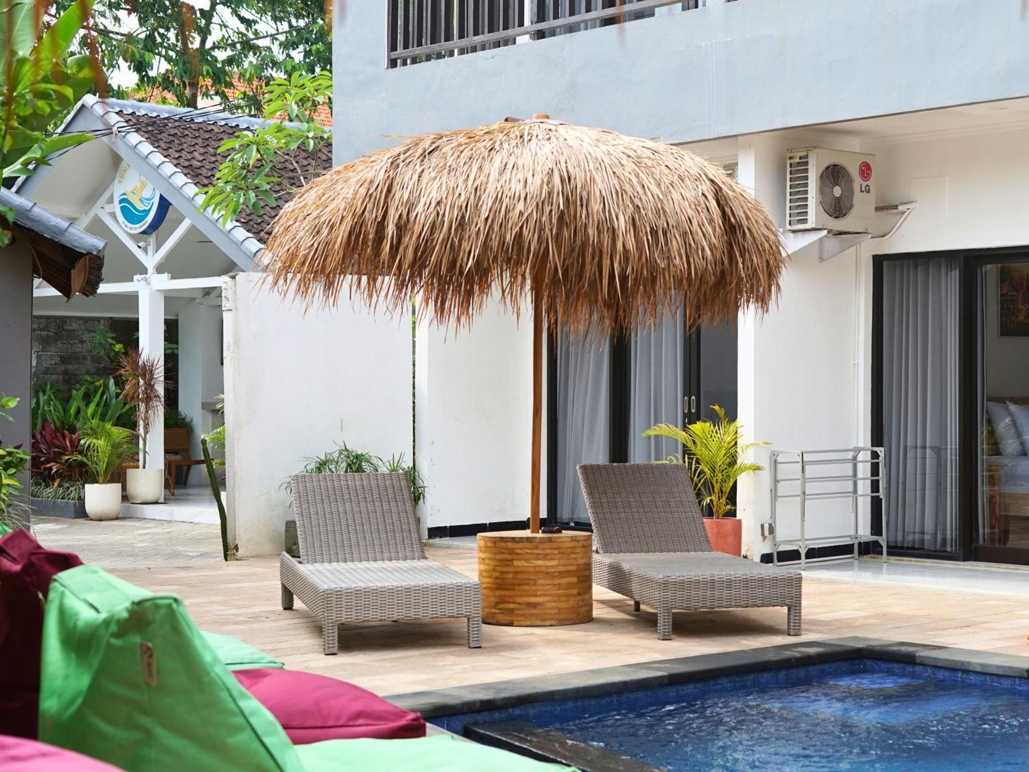 Summer Of Surf Hostel Uluwatu Ungasan Exteriör bild